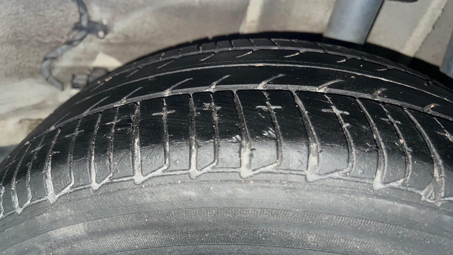 Used 2022 Tata Tiago XZ Plus Petrol Manual tyres LEFT REAR TYRE TREAD VIEW