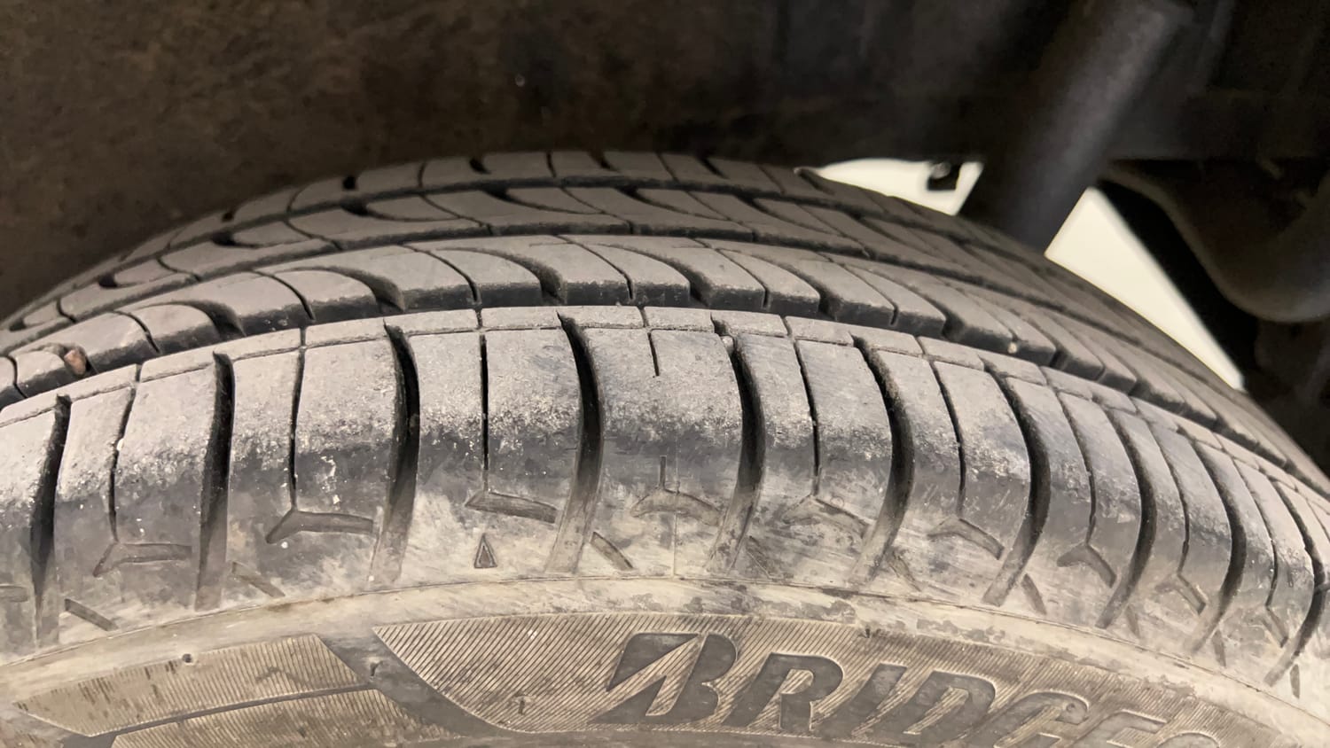 Used 2016 Maruti Suzuki Wagon R 1.0 VXI AMT Petrol Automatic tyres LEFT REAR TYRE TREAD VIEW