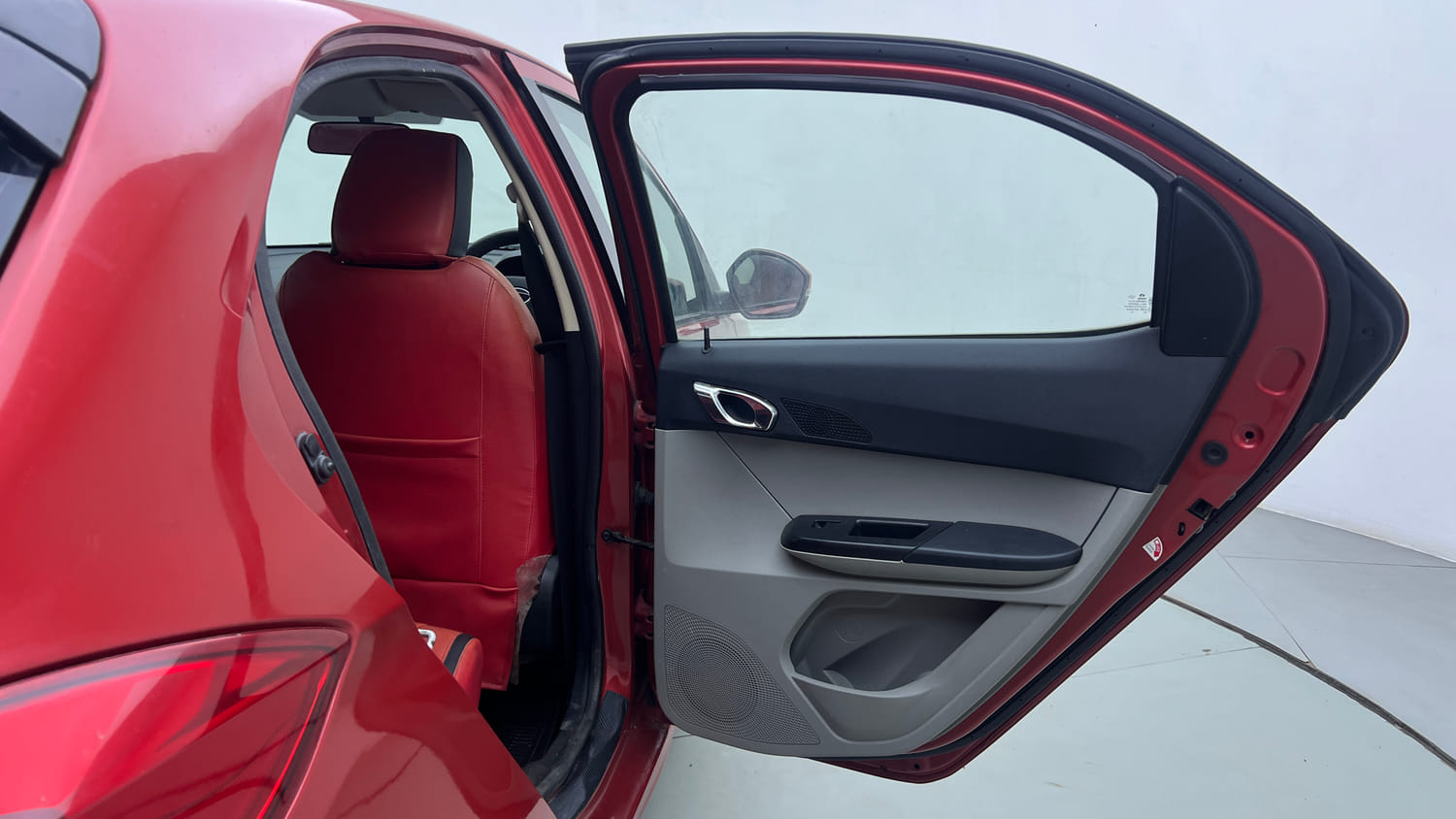 Used 2019 Tata Tiago XZ+ Petrol+cng(outside fitted) Cng Manual interior RIGHT REAR DOOR OPEN VIEW