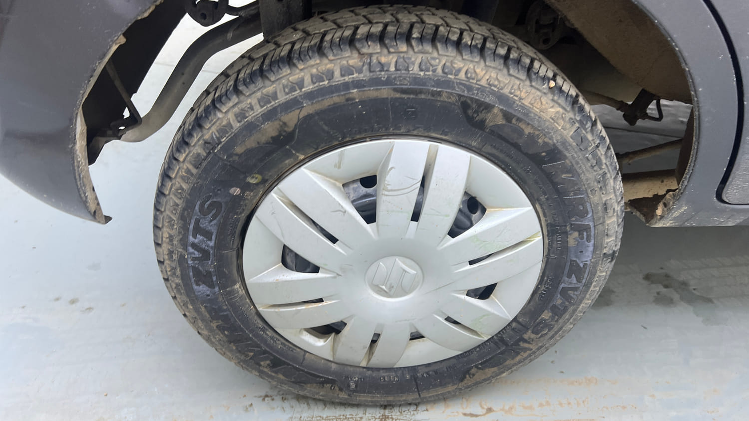 Used 2020 Maruti Suzuki Alto 800 VXi Petrol Manual tyres RIGHT REAR TYRE RIM VIEW