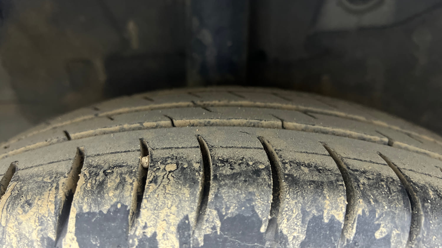 Used 2015 Hyundai Grand i10 Sportz 1.2 Kappa VTVT Petrol Manual tyres RIGHT REAR TYRE TREAD VIEW
