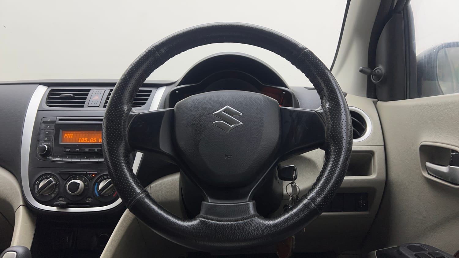 Used 2014 Maruti Suzuki Celerio VXi AMT Petrol Automatic interior STEERING VIEW