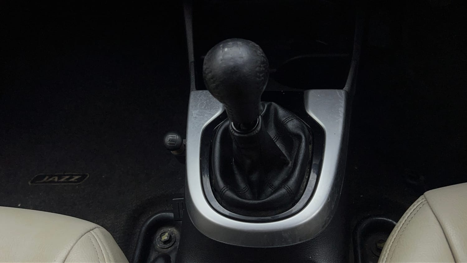 Used 2016 Honda Jazz VX Petrol Petrol Manual interior GEAR  KNOB VIEW