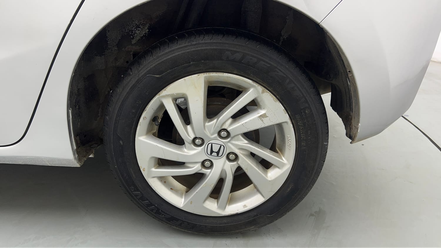 Used 2016 Honda Jazz VX Petrol Petrol Manual tyres LEFT REAR TYRE RIM VIEW