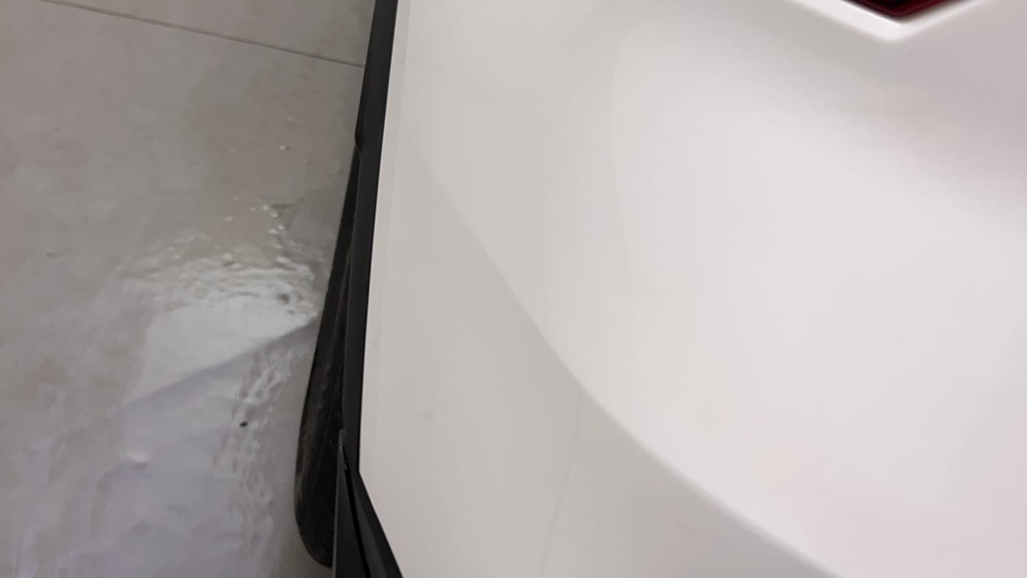 Used 2024 Mahindra XUV700 AX 5 Petrol AT 5 STR Petrol Automatic dents MINOR SCRATCH