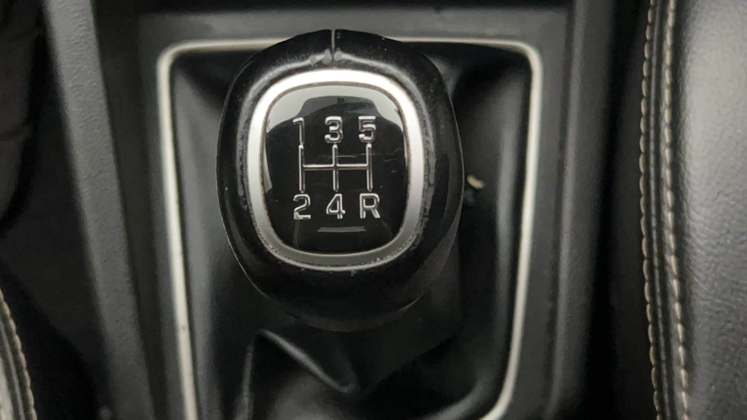 Used 2014 Hyundai Elite i20 Asta 1.2 Petrol Manual interior GEAR  KNOB VIEW
