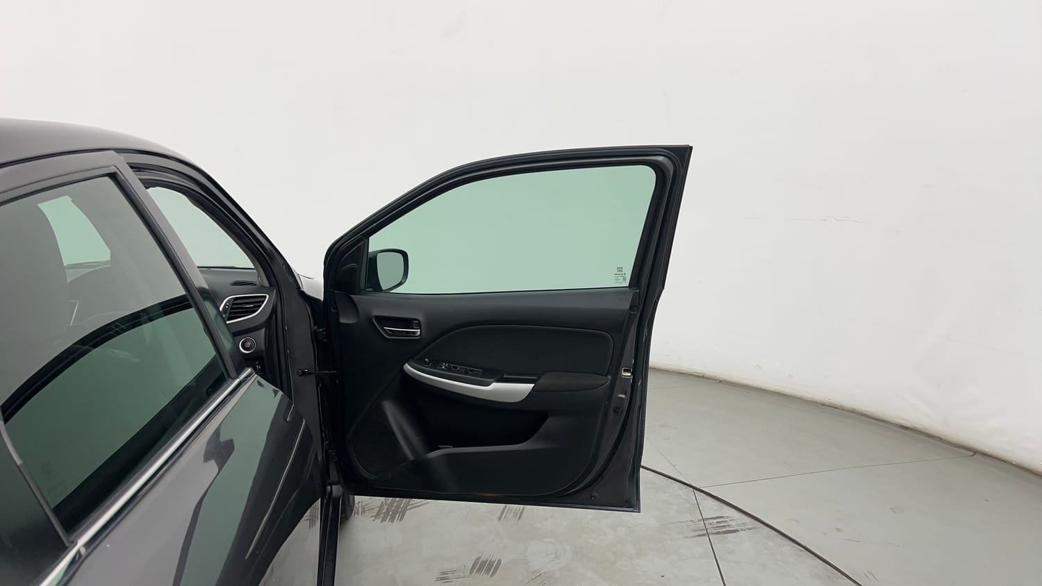 Used 2016 Maruti Suzuki Baleno Zeta 1.2 Petrol Manual interior RIGHT FRONT DOOR OPEN VIEW