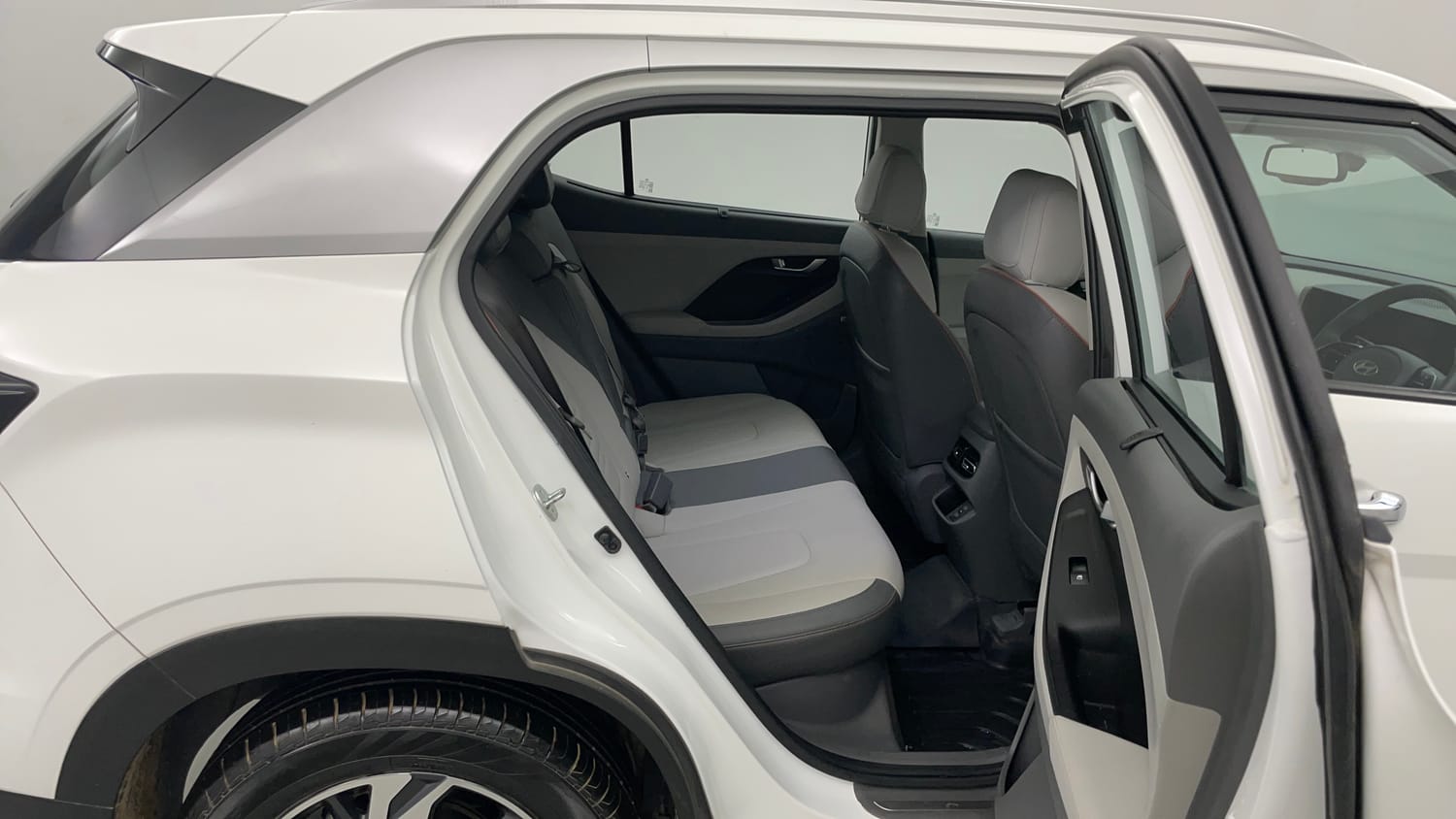 Used 2025 Hyundai Creta 1.5 MPi Petrol MT SX(O) Petrol Manual interior RIGHT SIDE REAR DOOR CABIN VIEW