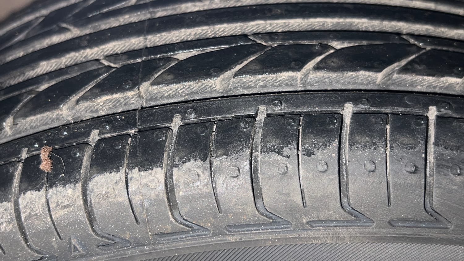 Used 2015 Maruti Suzuki Alto K10 VXi Petrol Manual tyres RIGHT FRONT TYRE TREAD VIEW