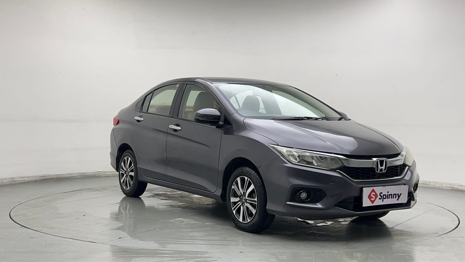 Used 2019 Honda City V Petrol Petrol Manual exterior RIGHT FRONT CORNER VIEW