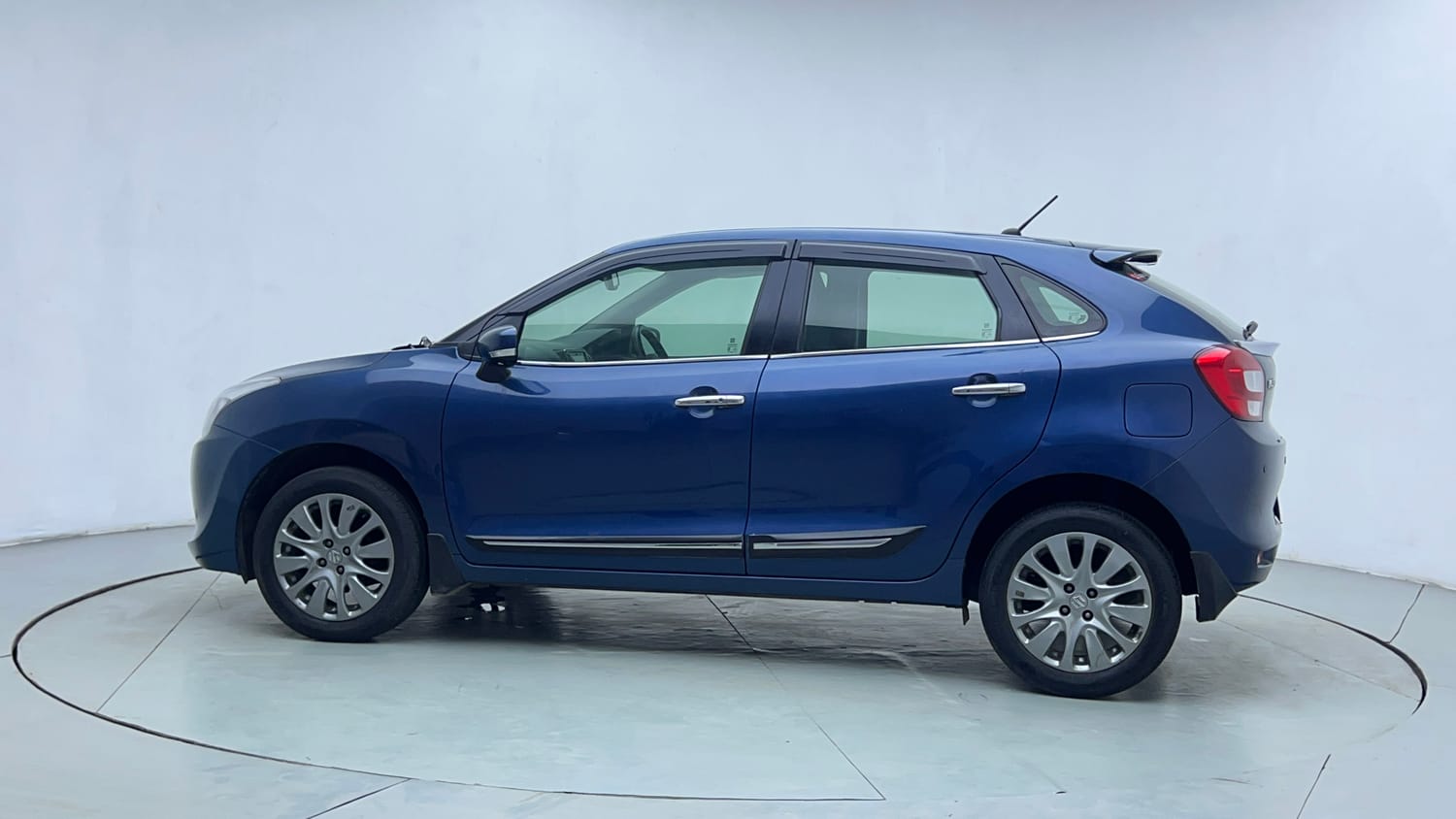 Used 2017 Maruti Suzuki Baleno Alpha 1.2 Petrol Manual exterior LEFT SIDE VIEW