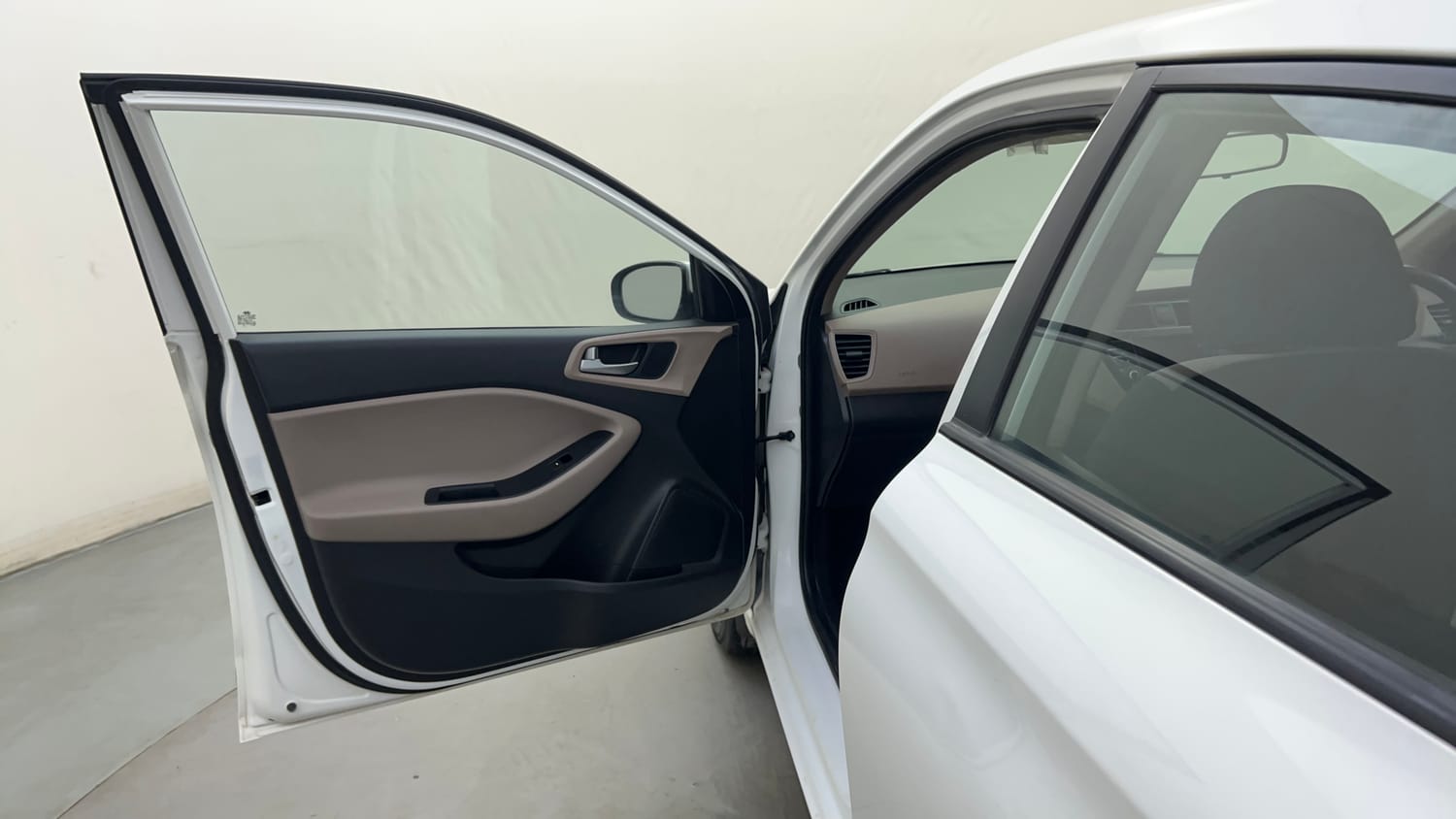 Used 2019 Hyundai Elite i20 Asta 1.2 (O) Petrol Manual interior LEFT FRONT DOOR OPEN VIEW