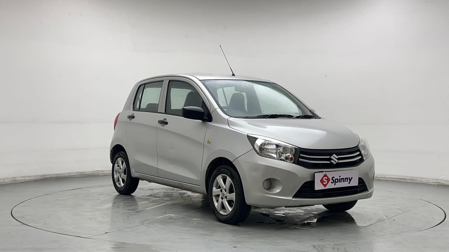 Used 2014 Maruti Suzuki Celerio VXi AMT Petrol Automatic exterior RIGHT FRONT CORNER VIEW