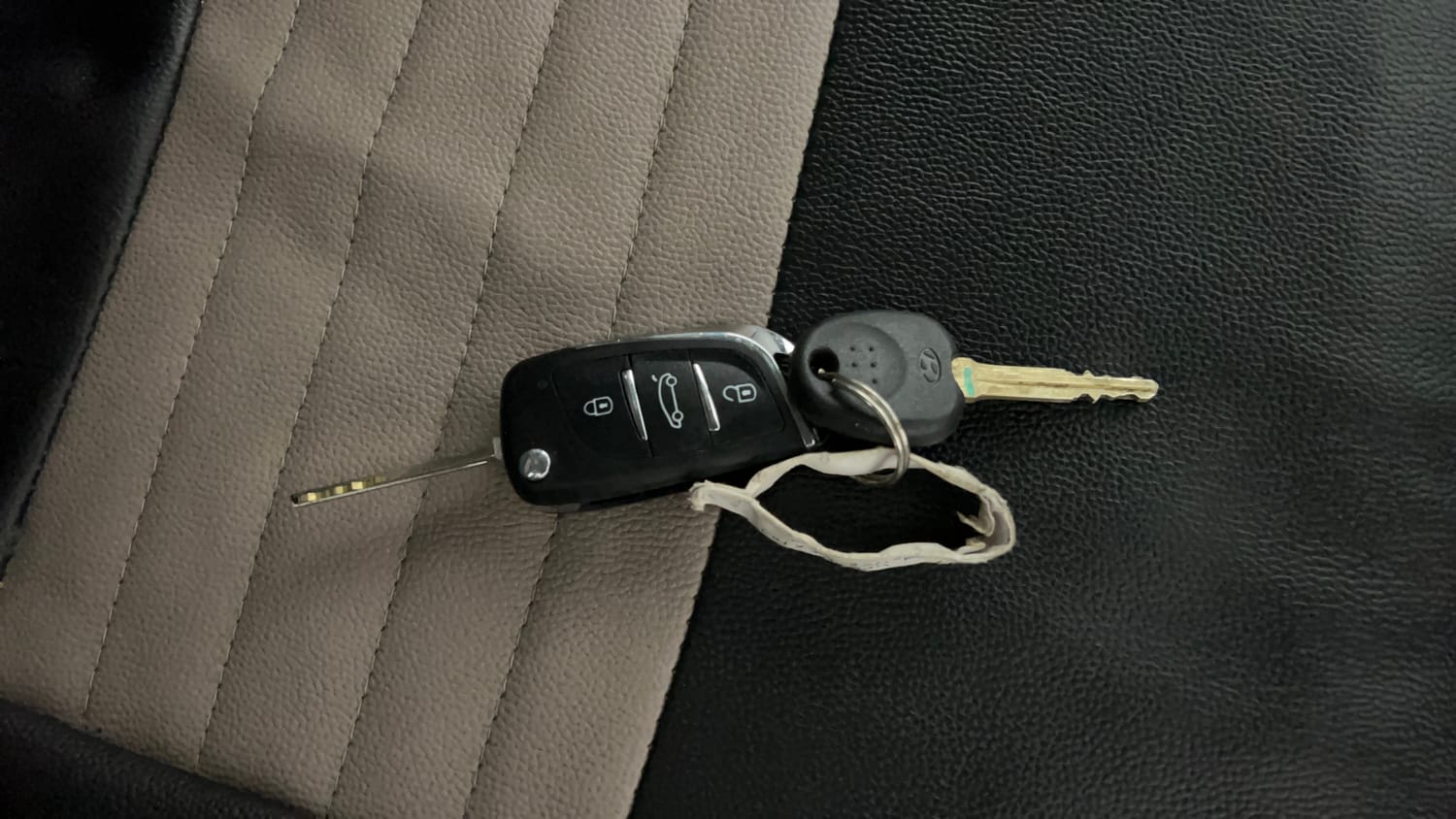 Used 2017 Hyundai Grand i10 Magna U2 1.2 CRDi Diesel Manual extra CAR KEY VIEW
