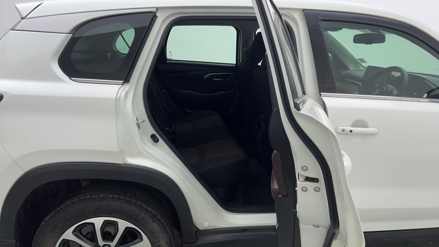 Used 2023 Maruti Suzuki Grand Vitara Zeta Smart Hybrid Petrol Manual interior RIGHT SIDE REAR DOOR CABIN VIEW