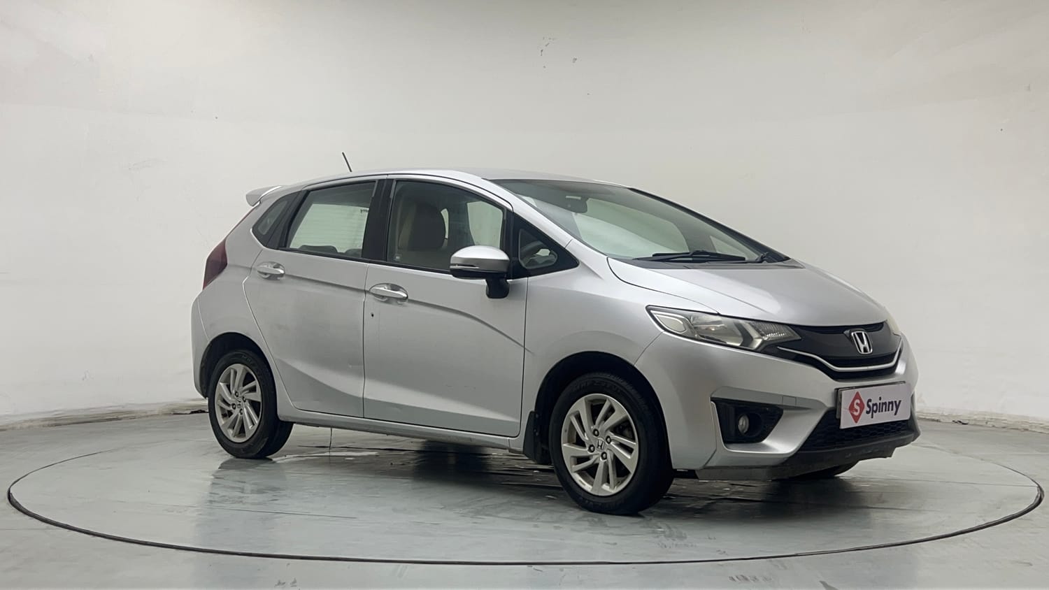 Used 2016 Honda Jazz VX Petrol Petrol Manual exterior RIGHT FRONT CORNER VIEW