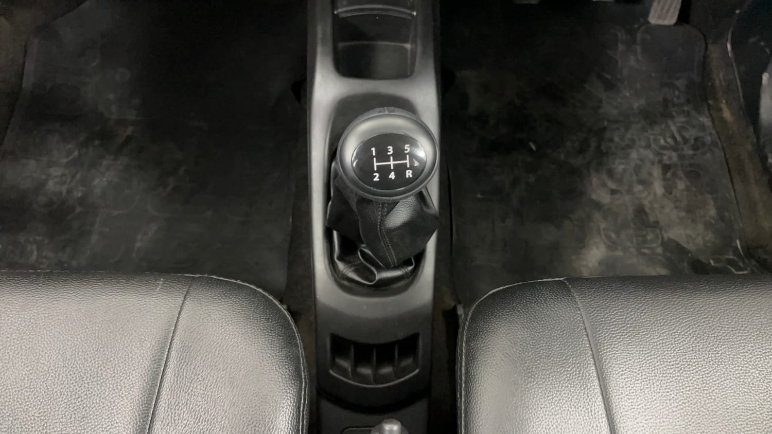 Used 2014 Maruti Suzuki Wagon R LXI CNG Cng Manual interior GEAR  KNOB VIEW