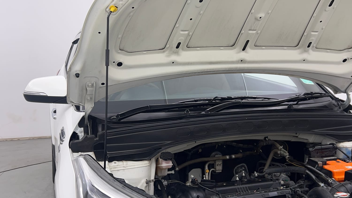 Used 2019 Hyundai Creta SX 1.6 AT Petrol Petrol Automatic engine ENGINE RIGHT SIDE HINGE & APRON VIEW