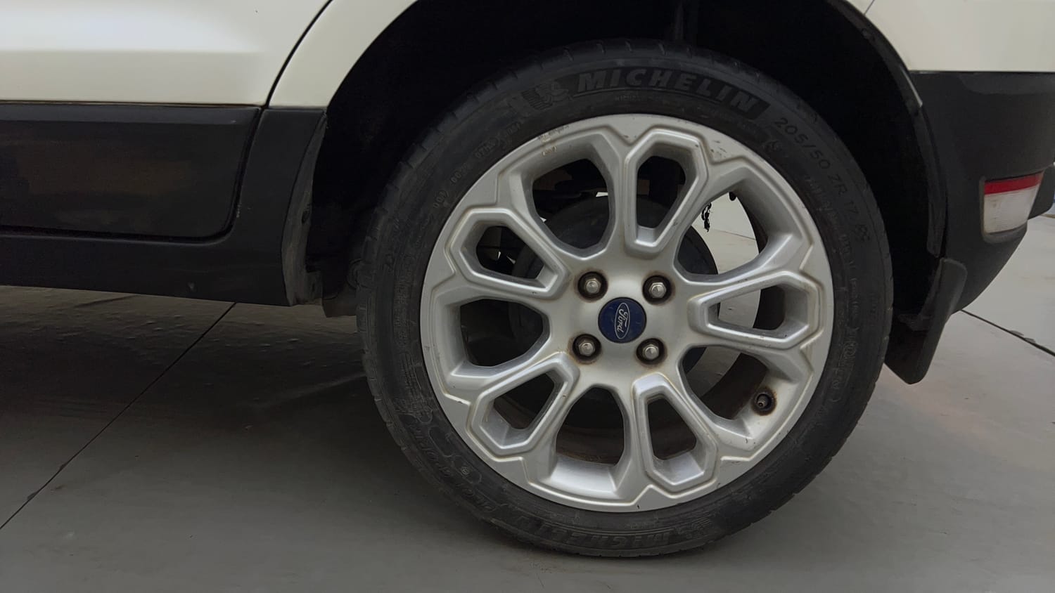 Used 2018 Ford EcoSport Titanium + 1.5L Ti-VCT AT Petrol Automatic tyres LEFT REAR TYRE RIM VIEW