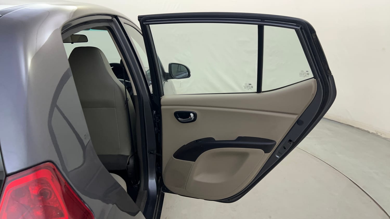 Used 2011 Hyundai i10 Magna 1.2 Kappa2 Petrol Manual interior RIGHT REAR DOOR OPEN VIEW