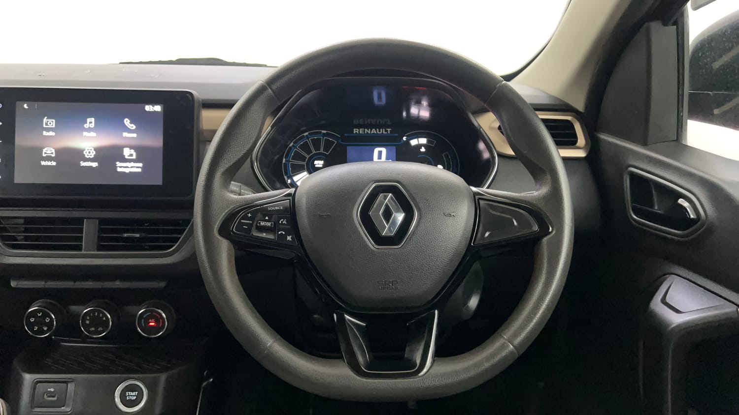 Used 2022 Renault Kiger RXT (O) MT Dual Tone Petrol Manual interior STEERING VIEW