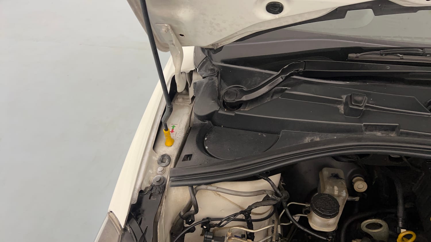 Used 2022 Tata Tiago XZ Plus Petrol Manual engine ENGINE RIGHT SIDE HINGE & APRON VIEW