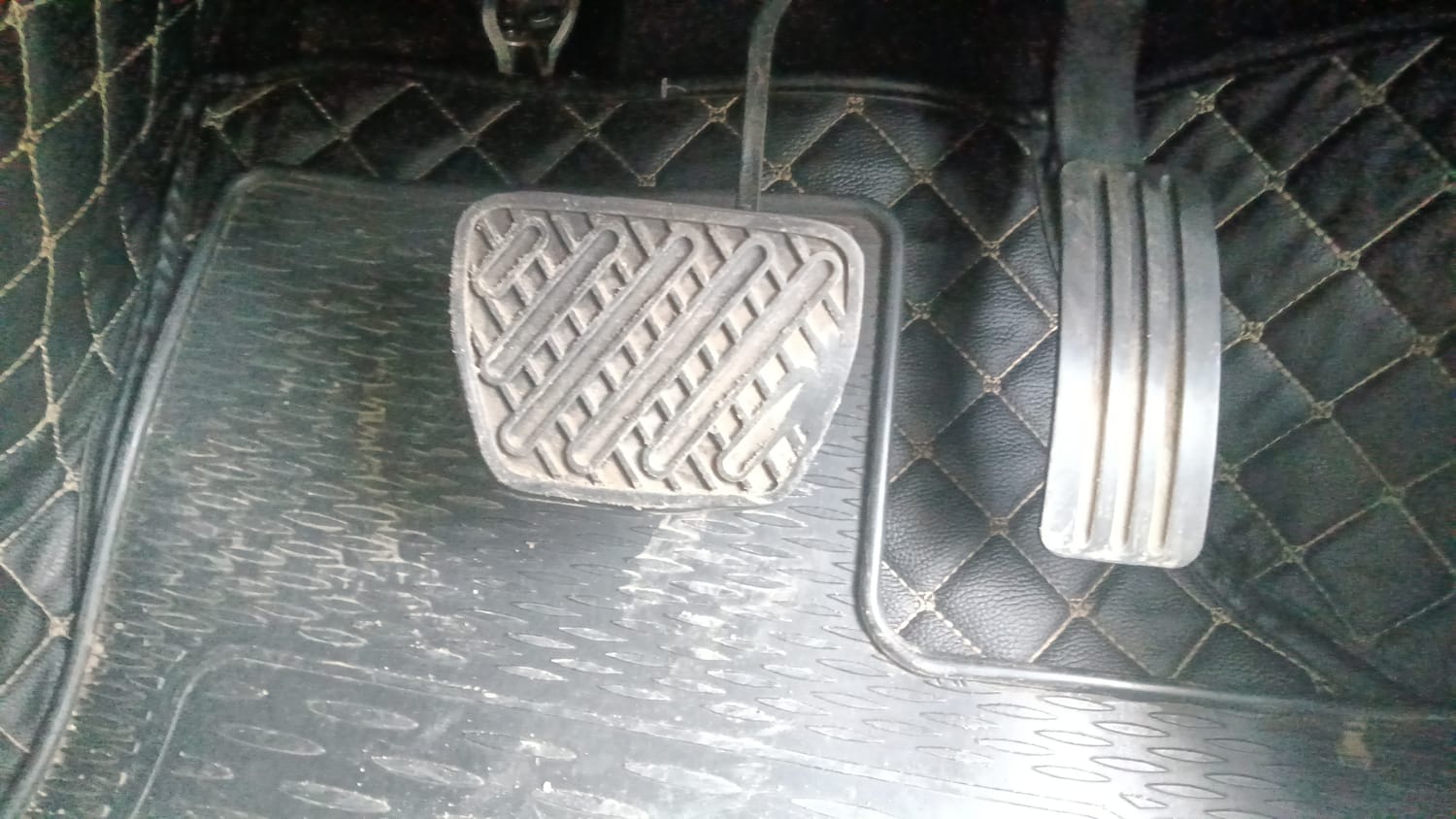 Used 2021 Renault Duster RXZ 1.3 Turbo Petrol CVT Petrol Automatic interior PEDALS VIEW