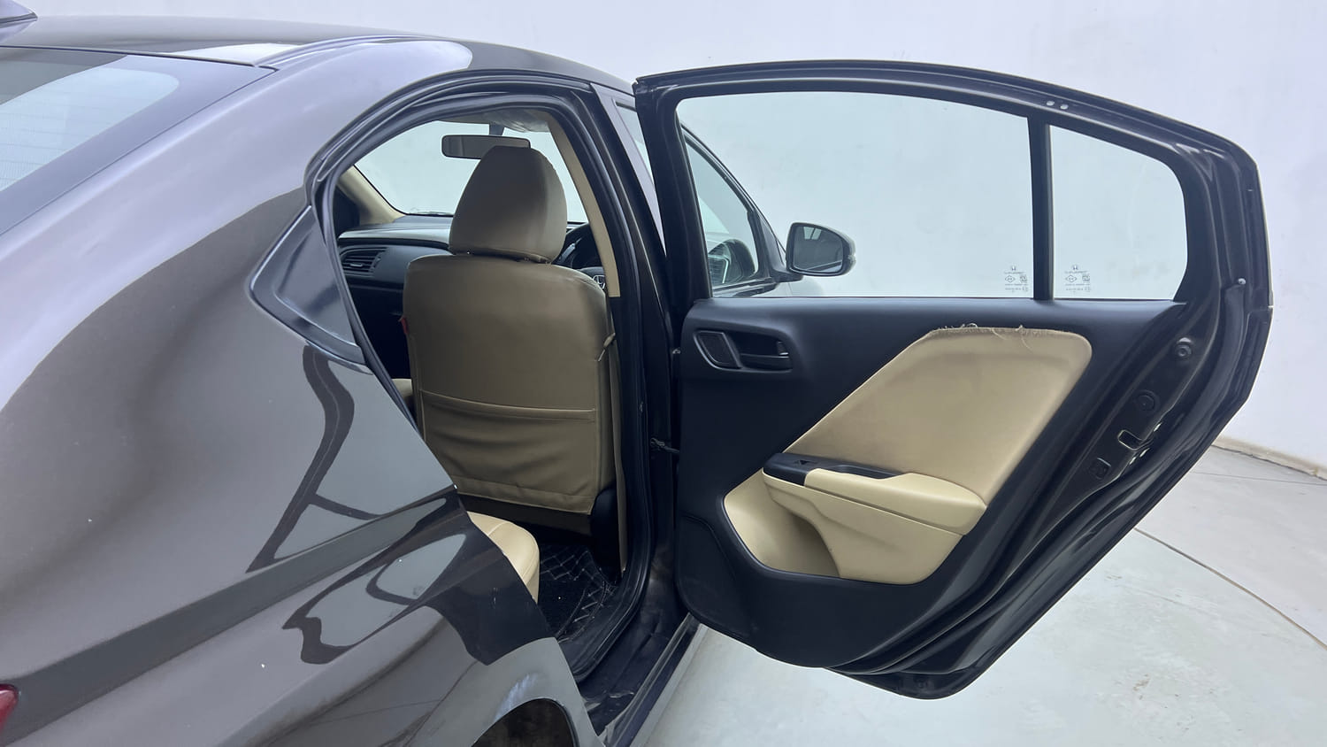 Used 2014 Honda City SV Diesel Diesel Manual interior RIGHT REAR DOOR OPEN VIEW