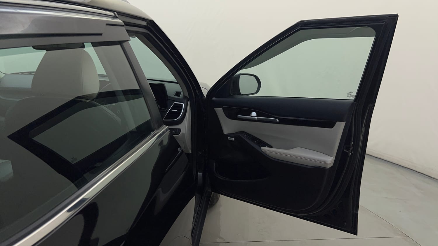 Used 2019 kia Seltos GTX Plus DCT 1.4 Petrol Automatic interior RIGHT FRONT DOOR OPEN VIEW