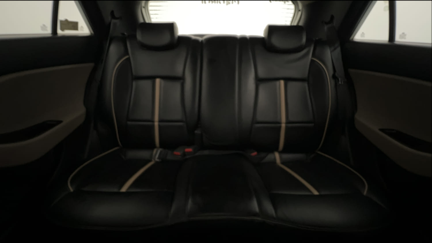 Used 2016 Hyundai Elite i20 Asta 1.2 Petrol Manual interior REAR SEAT CONDITION VIEW
