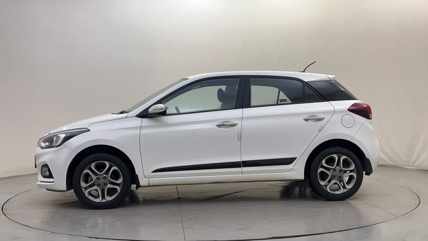 Used 2019 Hyundai Elite i20 Asta 1.2 (O) Petrol Manual exterior LEFT SIDE VIEW