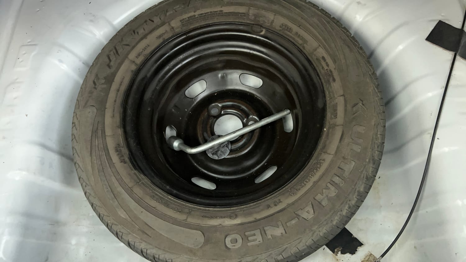Used 2018 Renault Kwid RXT (O) 1.0 SCE Edition Petrol Manual tyres SPARE TYRE VIEW