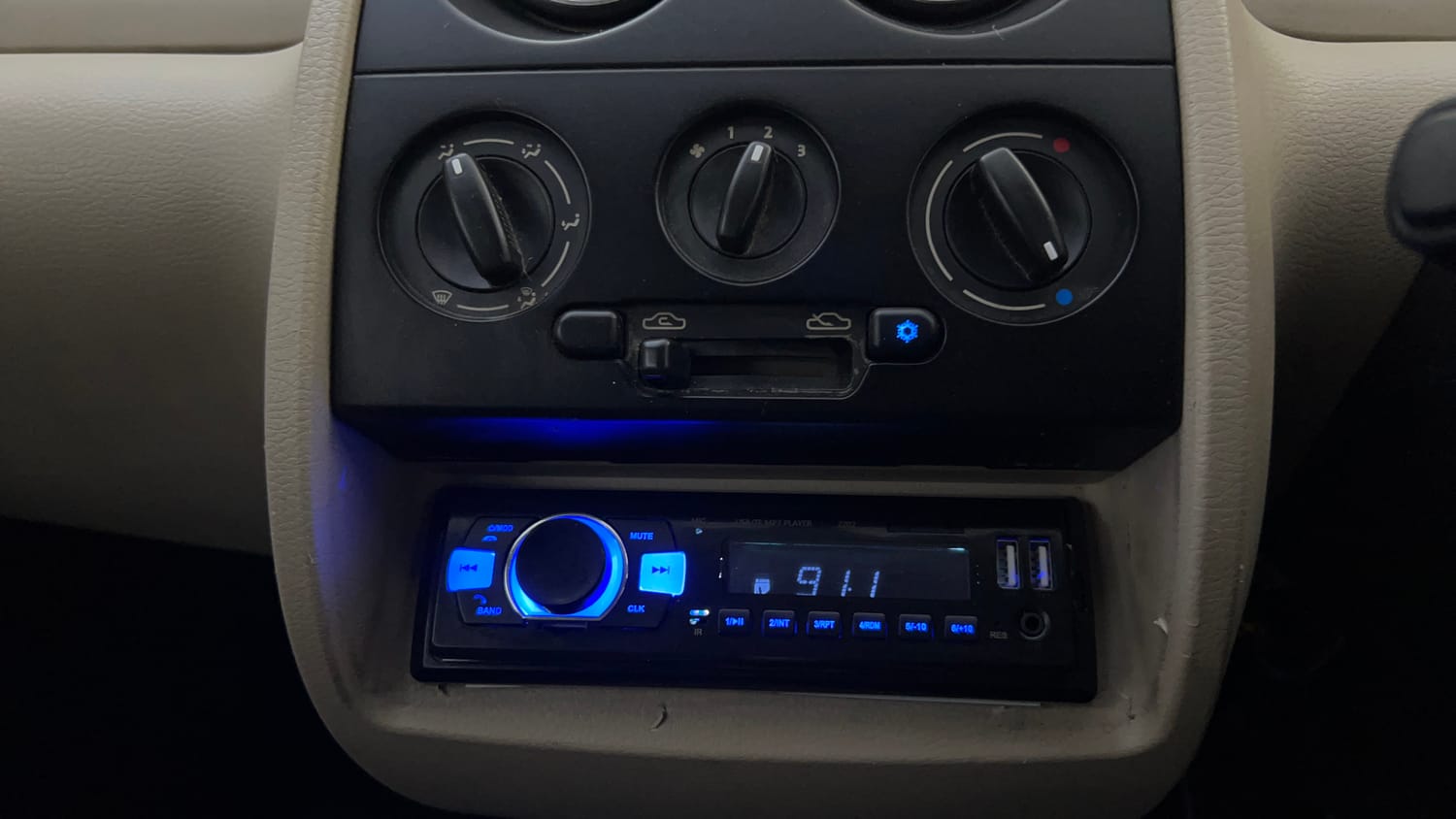 Used 2016 Tata Nano Twist XT Petrol Manual top_features Integrated (in-dash) music system