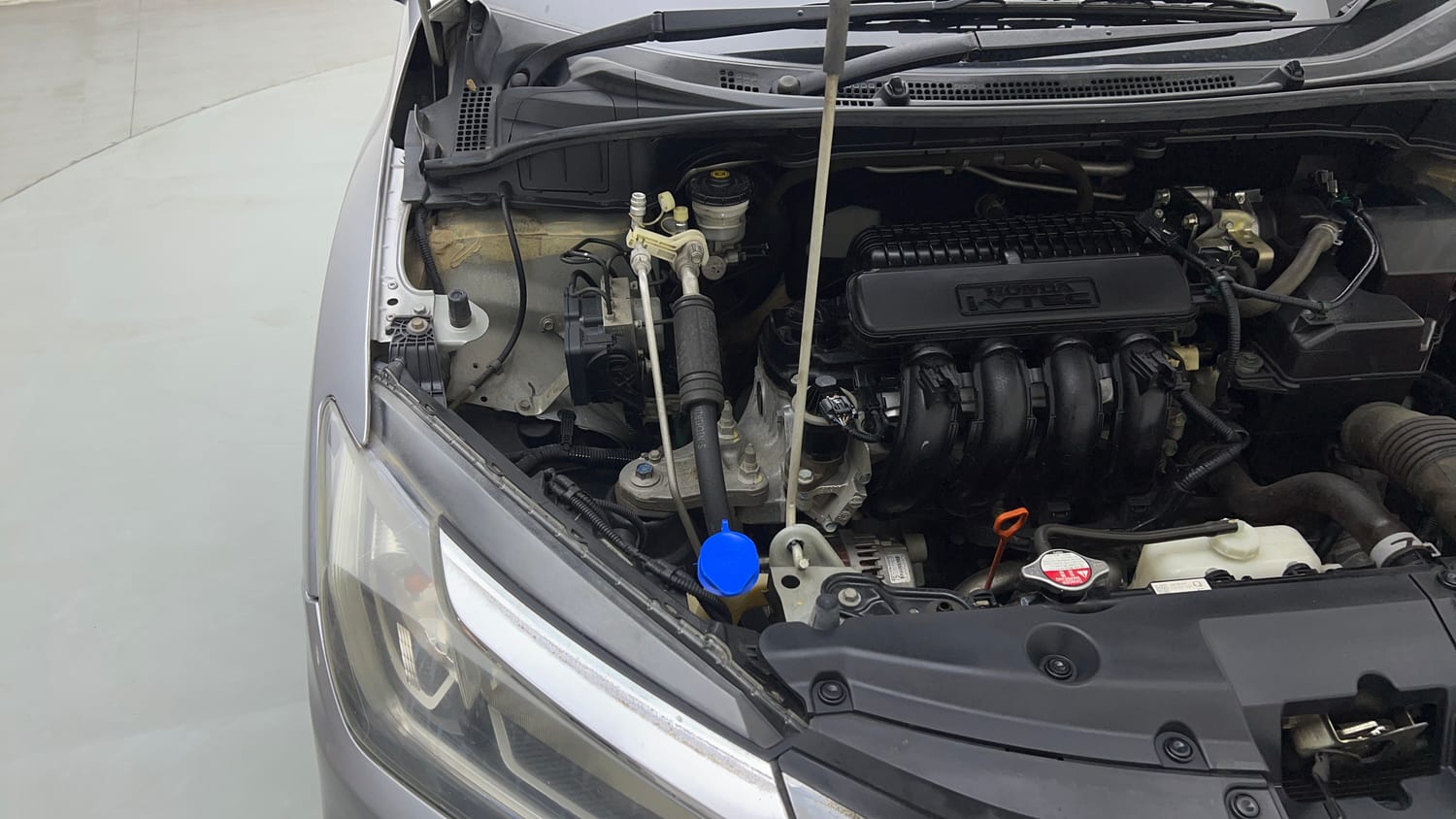 Used 2019 Honda City V CVT Petrol Petrol Automatic engine ENGINE RIGHT SIDE VIEW