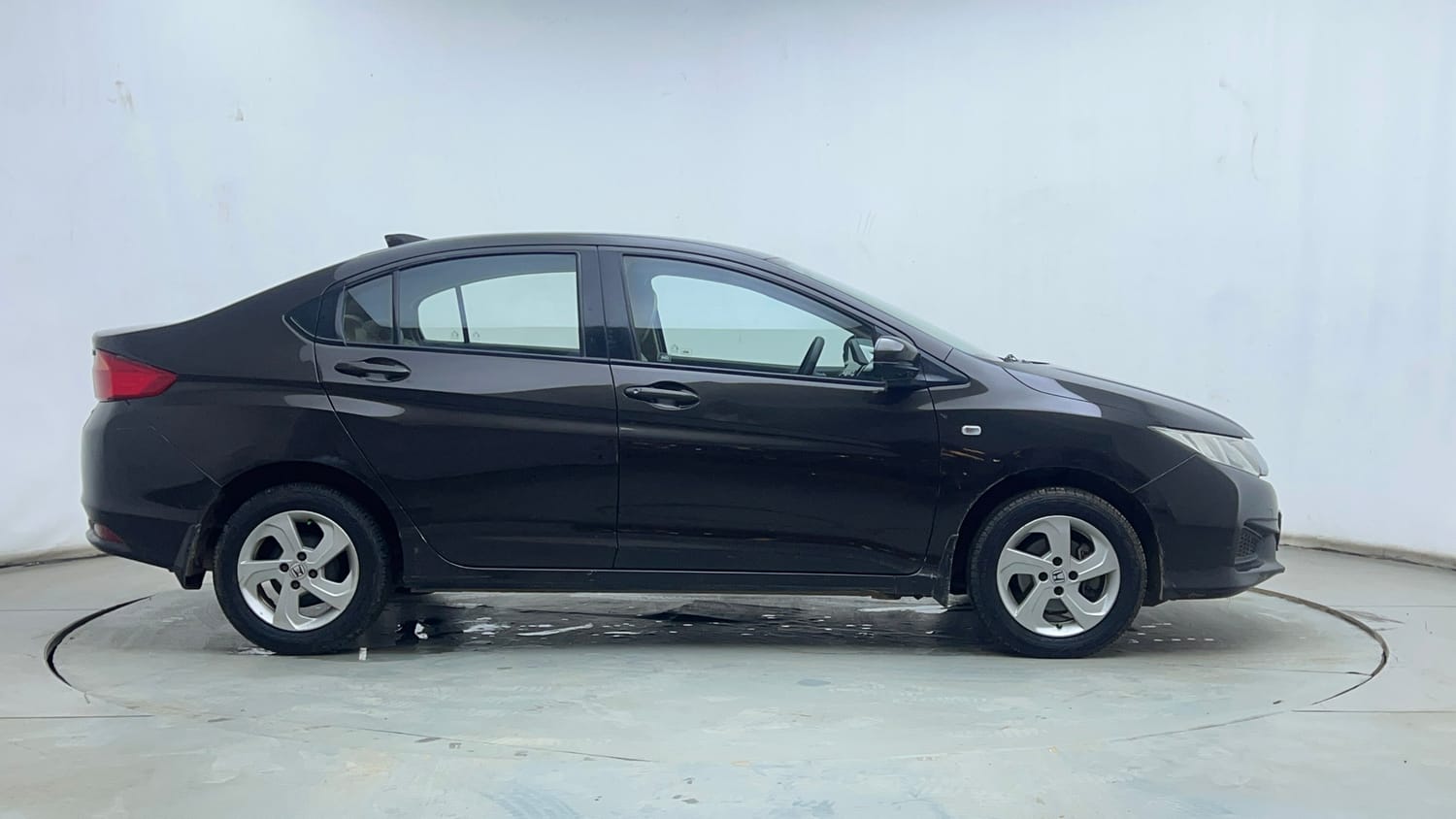 Used 2014 Honda City SV Diesel Diesel Manual exterior RIGHT SIDE VIEW