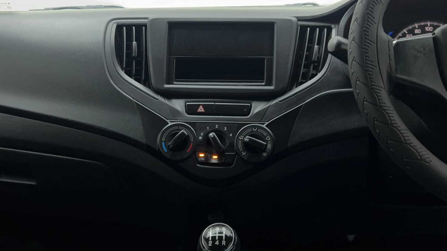 Used 2019 Maruti Suzuki Baleno Sigma 1.2 Petrol Manual interior MUSIC SYSTEM & AC CONTROL VIEW