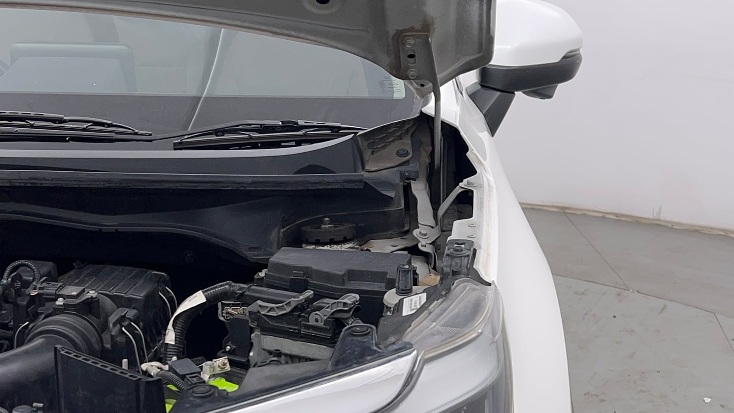 Used 2023 Honda Elevate VX MT Petrol Manual engine ENGINE LEFT SIDE HINGE & APRON VIEW