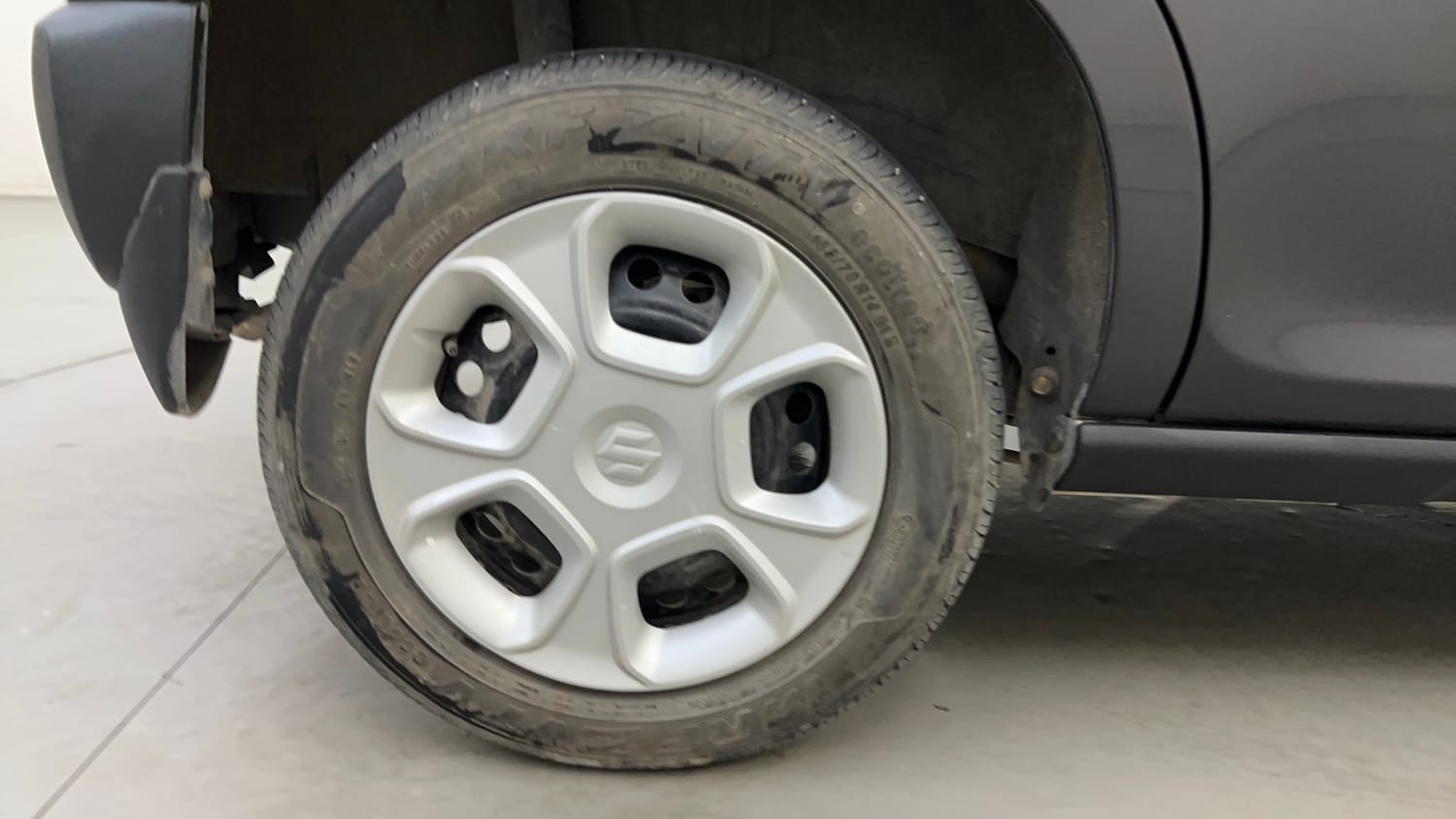 Used 2021 Maruti Suzuki S-Presso VXi Petrol Manual tyres RIGHT REAR TYRE RIM VIEW