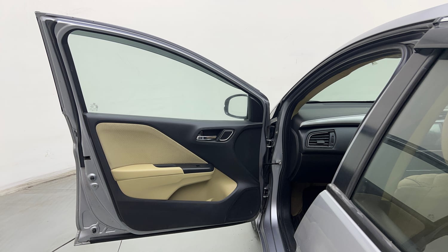 Used 2019 Honda City V CVT Petrol Petrol Automatic interior LEFT FRONT DOOR OPEN VIEW