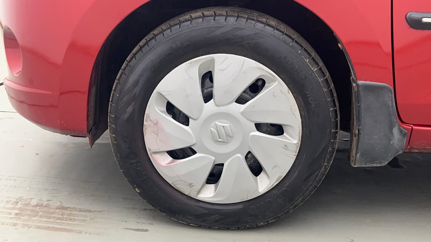 Used 2017 Maruti Suzuki Celerio VXi Petrol Manual tyres LEFT FRONT TYRE RIM VIEW