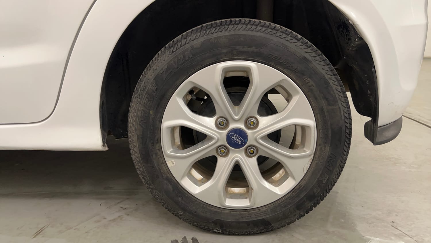 Used 2018 Ford Figo Titanium 1.2 Ti-VCT Petrol Manual tyres LEFT REAR TYRE RIM VIEW