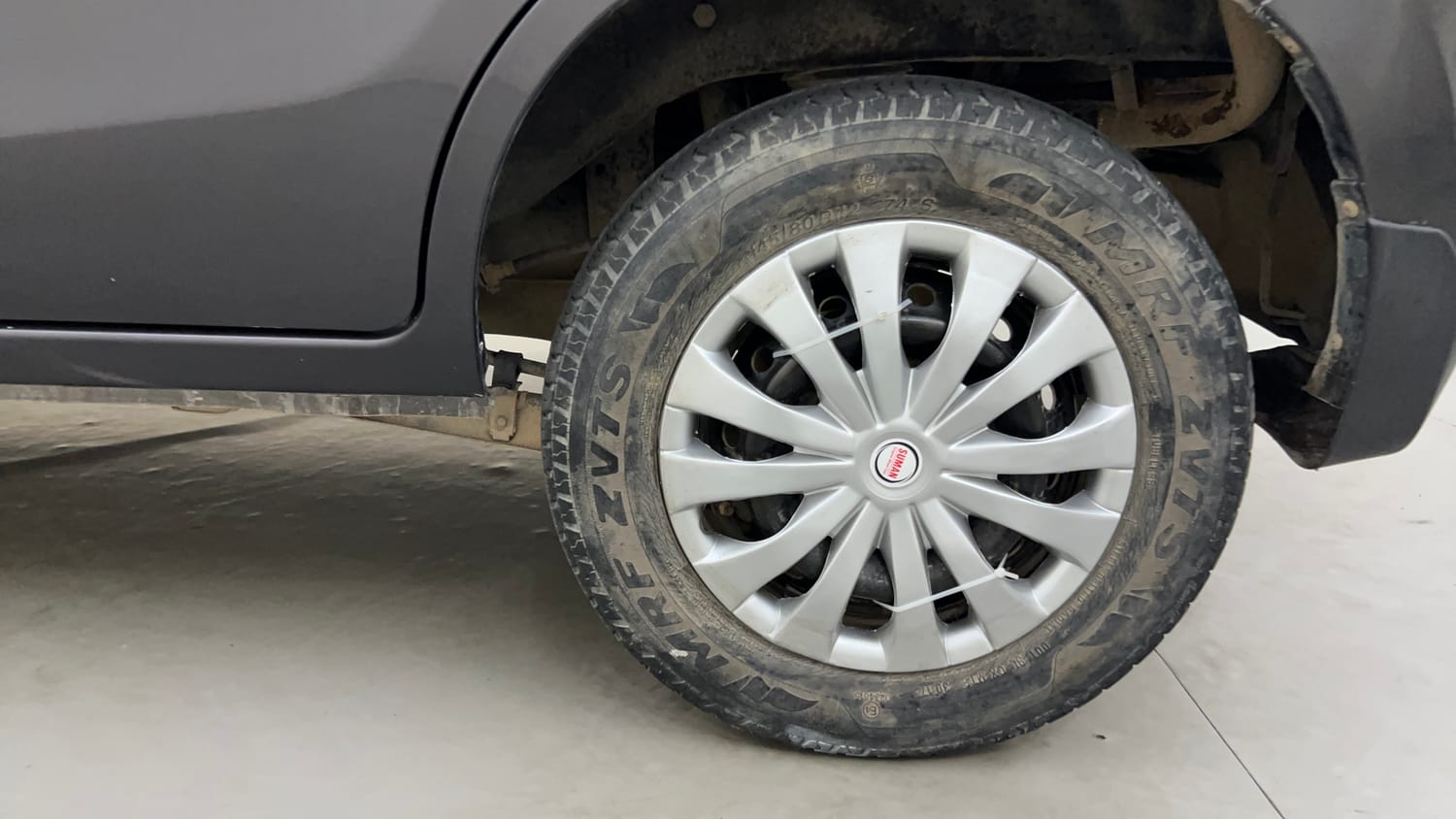 Used 2017 Maruti Suzuki Alto 800 LXi Petrol Manual tyres LEFT REAR TYRE RIM VIEW