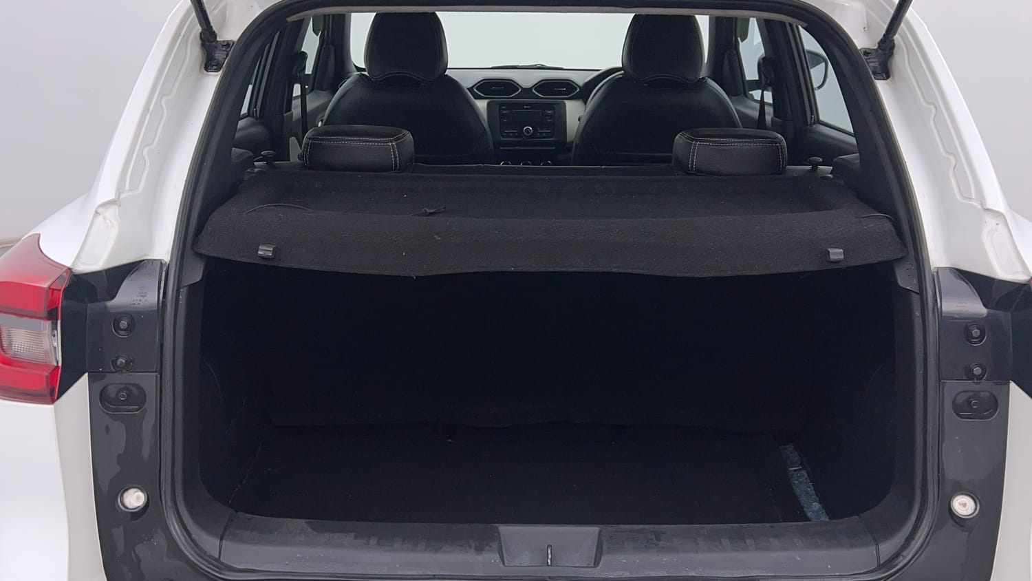 Used 2021 Nissan Magnite XL Petrol Manual interior DICKY INSIDE VIEW