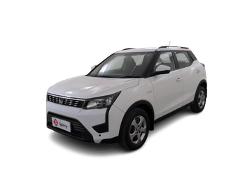 Used 2024 Mahindra XUV 300 W6 1.2 Petrol AMT Petrol Automatic Image