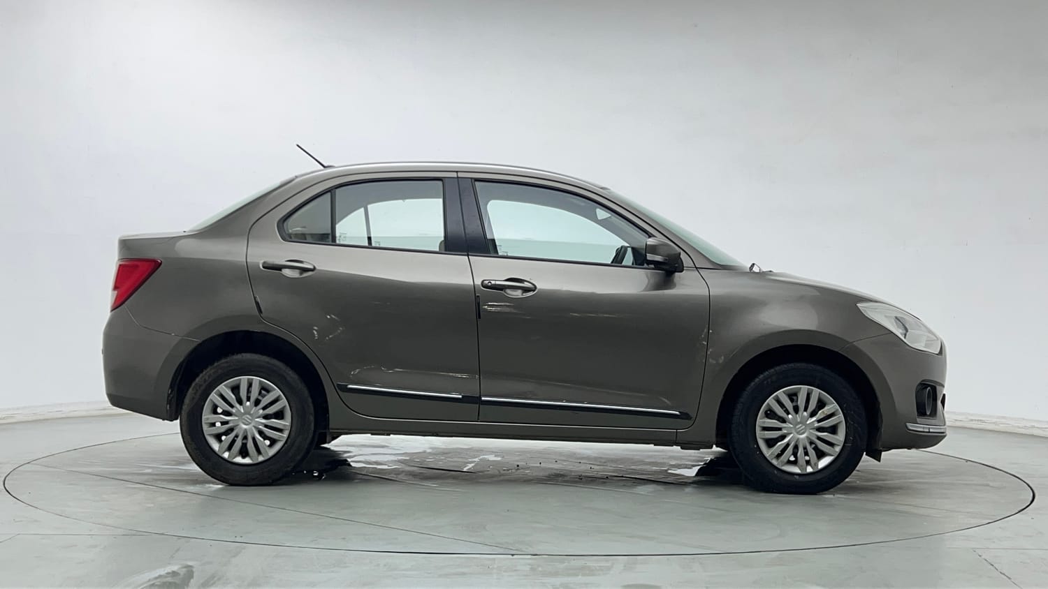 Used 2020 Maruti Suzuki Dzire VXi Petrol Manual exterior RIGHT SIDE VIEW