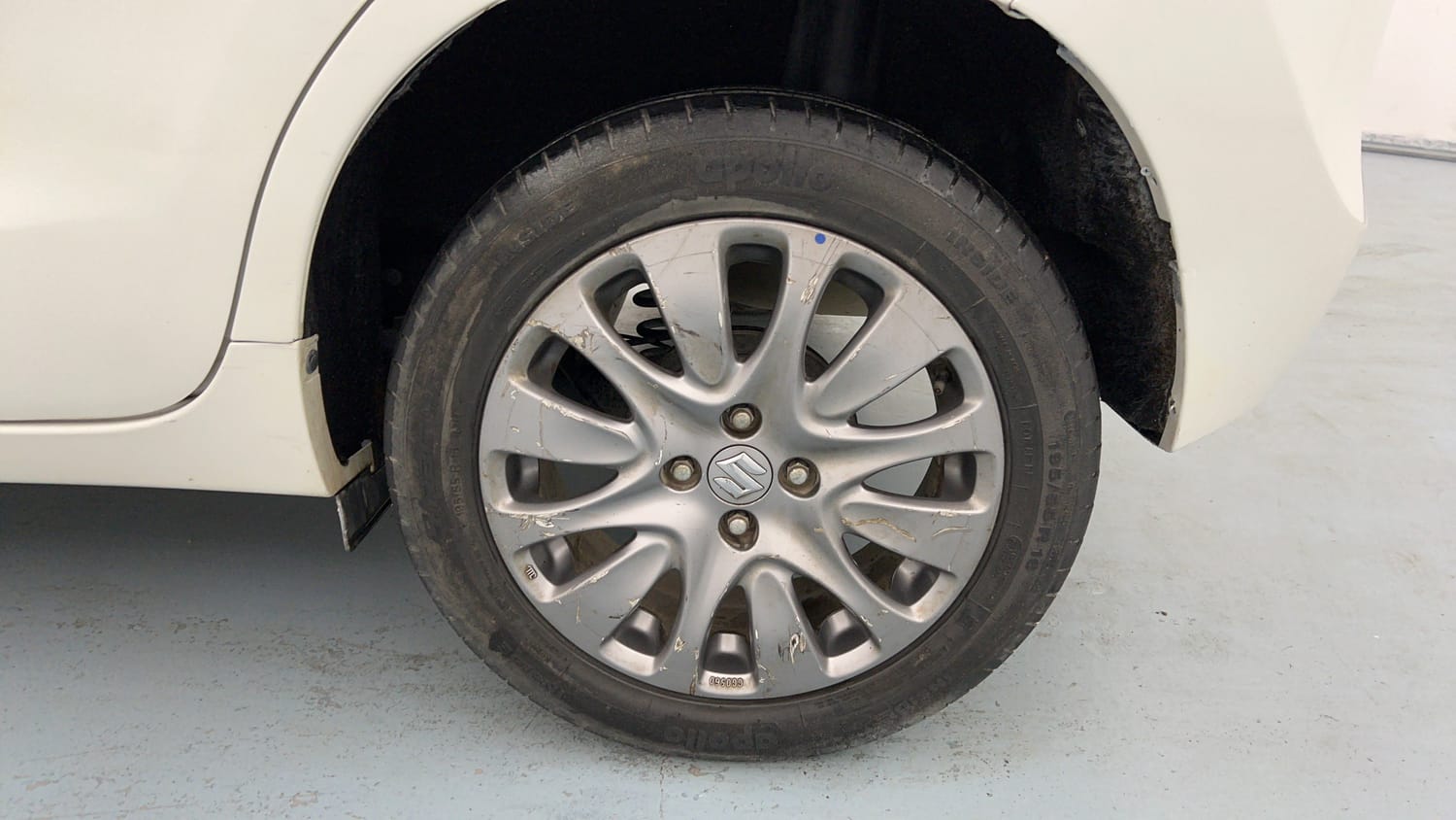 Used 2019 Maruti Suzuki Baleno Zeta 1.2 Petrol Manual tyres LEFT REAR TYRE RIM VIEW