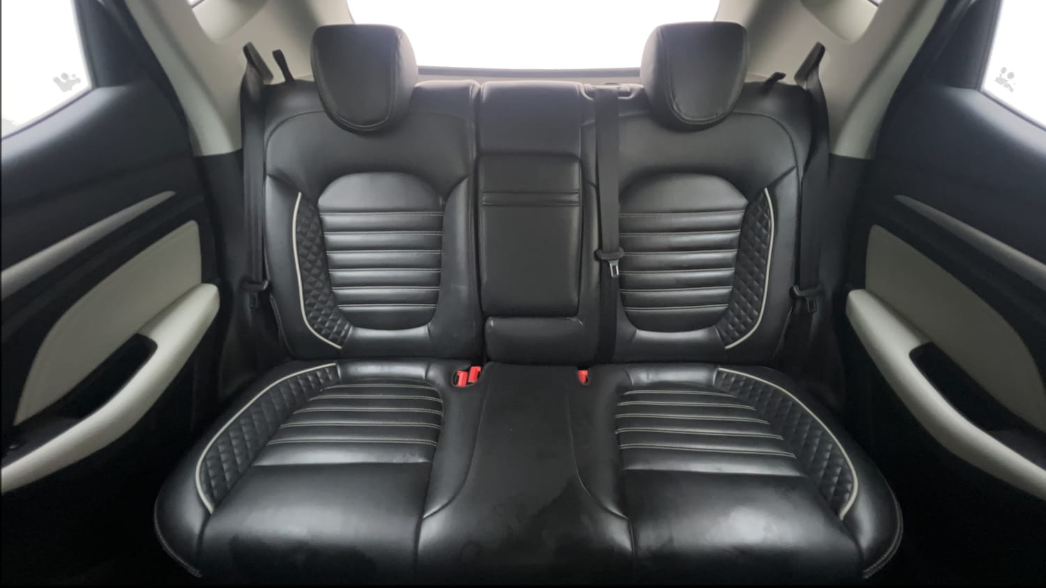 Used 2023 MG Motors Astor Super EX 1.5 MT Petrol Manual interior REAR SEAT CONDITION VIEW