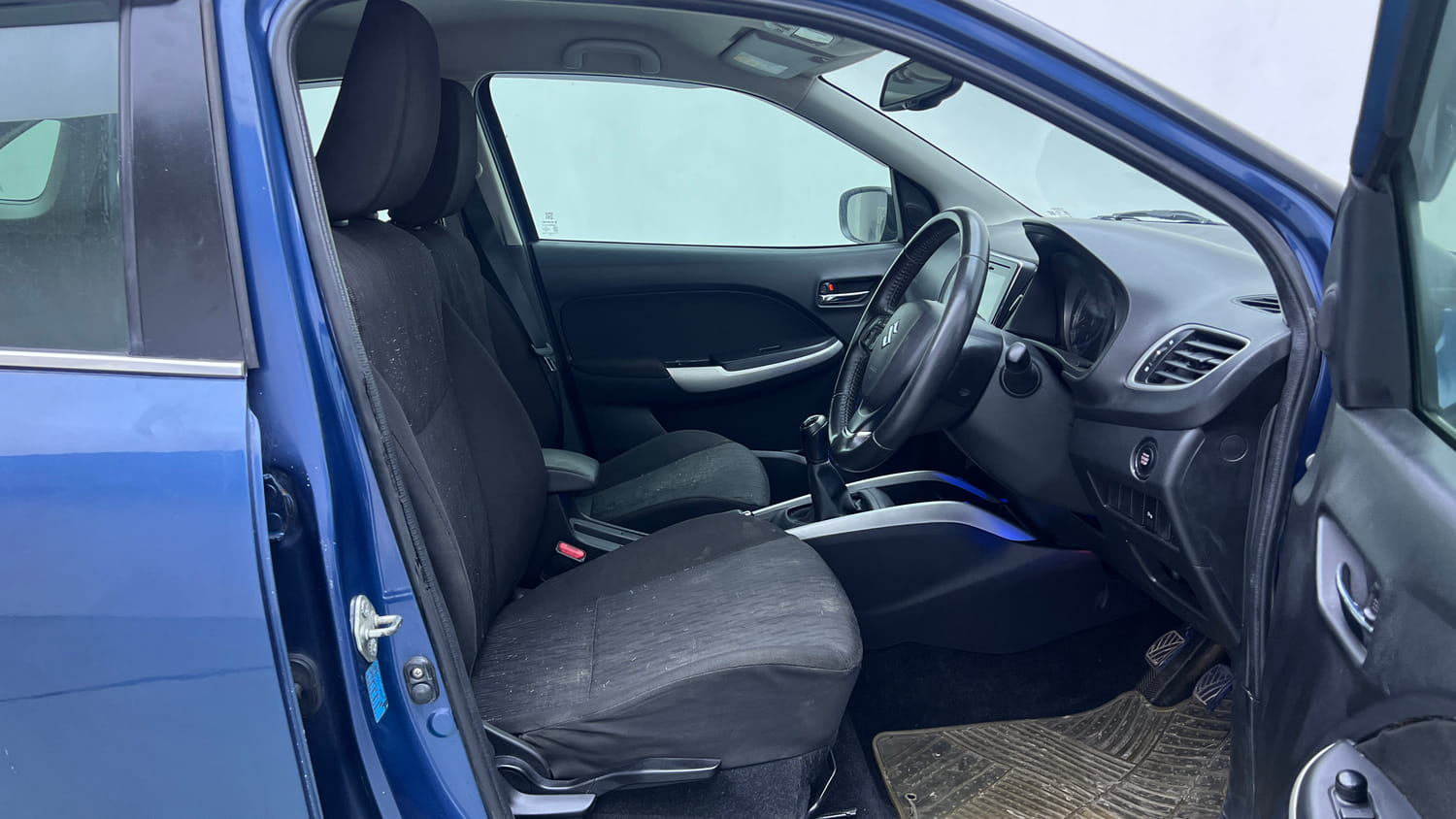 Used 2017 Maruti Suzuki Baleno Alpha 1.2 Petrol Manual interior RIGHT SIDE FRONT DOOR CABIN VIEW