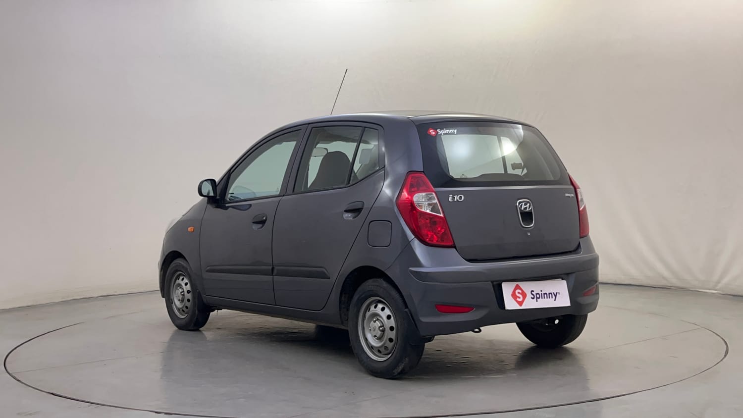 Used 2015 Hyundai i10 Magna 1.1 iRDE2 Petrol Manual exterior LEFT REAR CORNER VIEW
