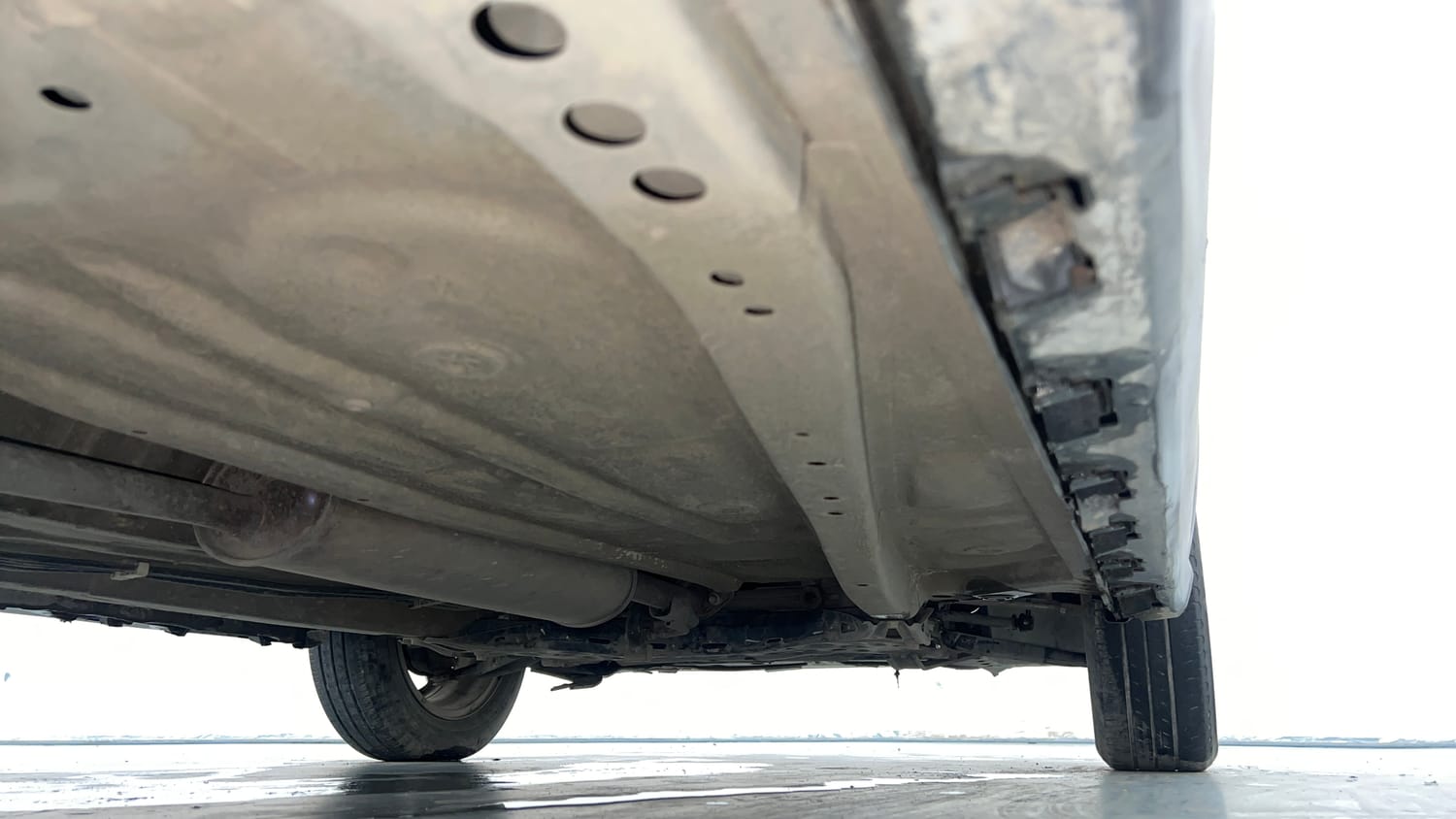 Used 2020 Maruti Suzuki Ignis Zeta 1.2 MT Petrol Manual extra REAR RIGHT UNDERBODY VIEW